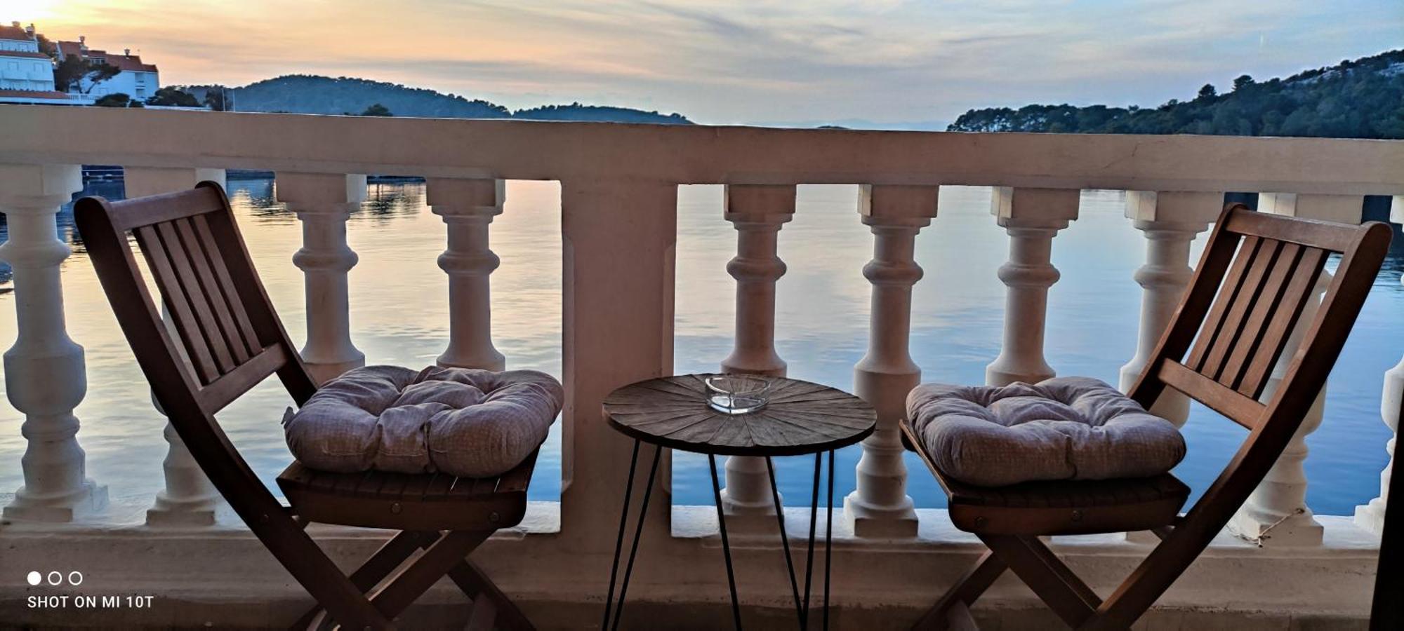 Ferienwohnung Adio Mare Pomena Exterior foto