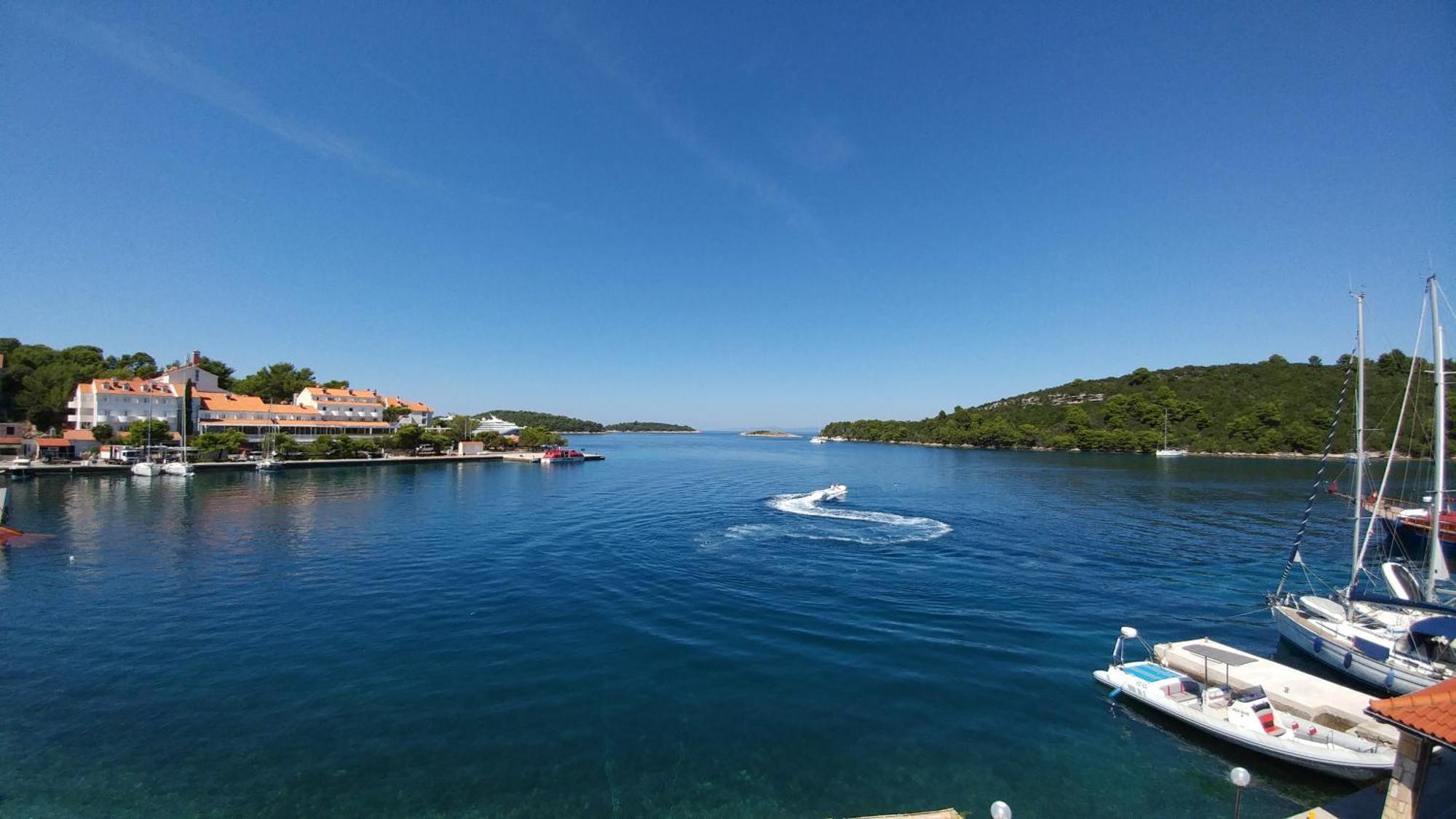 Ferienwohnung Adio Mare Pomena Exterior foto